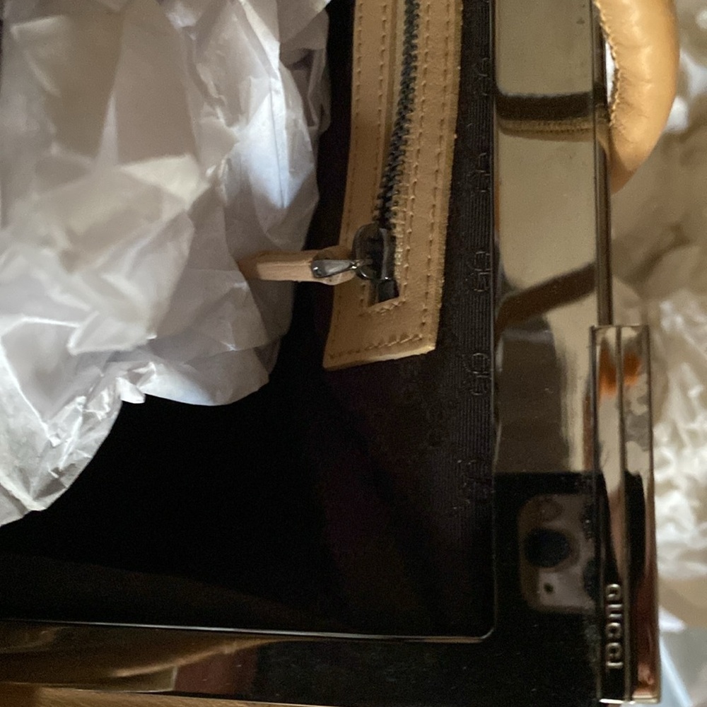 Gucci Handbag - Picture 13 of 14
